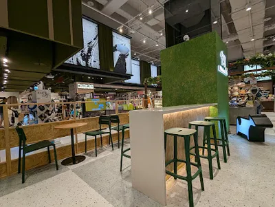 迷客夏Milksha 新竹竹北誠品遠百店 店面照