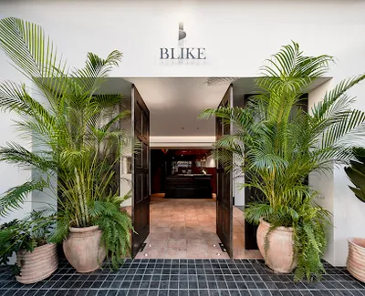 BLIKE 奶茶專門 台中公益店 店面照